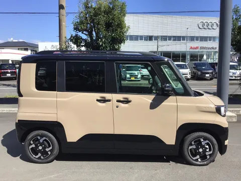 Mitsubishi Delica Mini