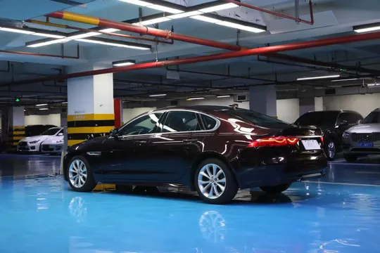 Jaguar XF