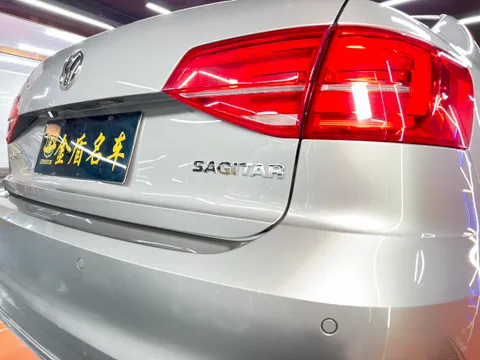 Volkswagen Sagitar