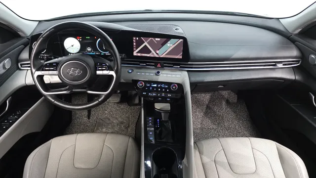 Hyundai Elantra (Avante)