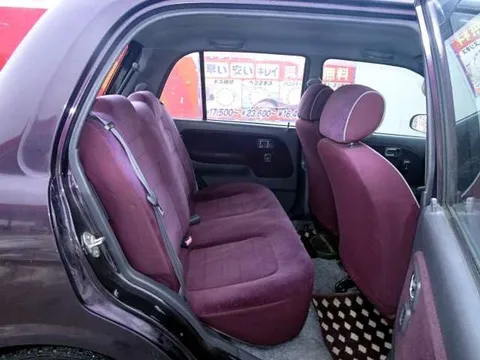 Daihatsu Mira Gino