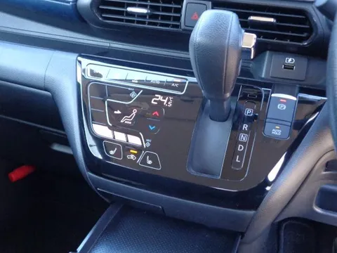 Mitsubishi eK X