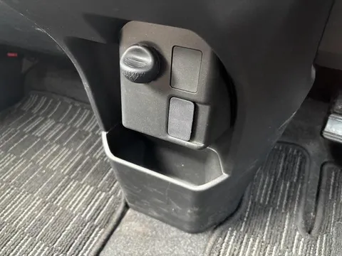 Toyota Pixis Mega