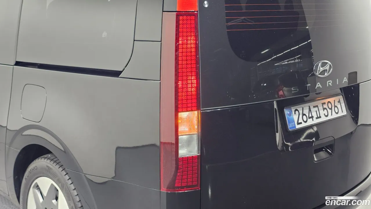 Hyundai Staria