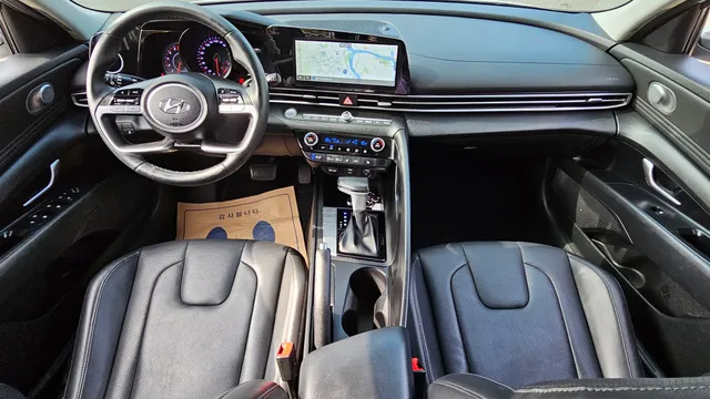 Hyundai Elantra (Avante)
