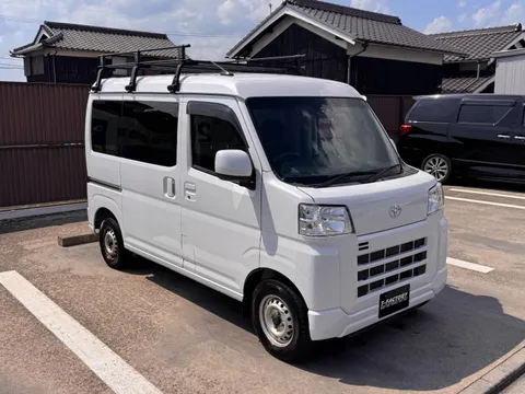 Toyota Pixis Van
