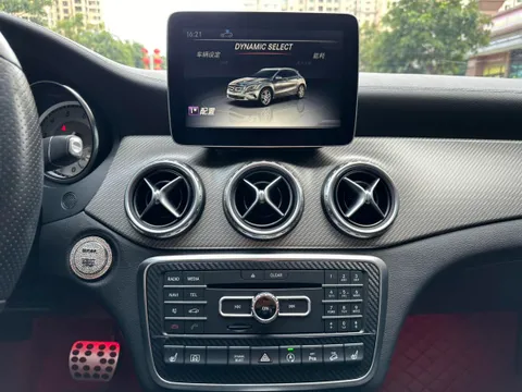 Mercedes-Benz Mercedes-Benz GLA
