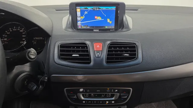 Renault SM3