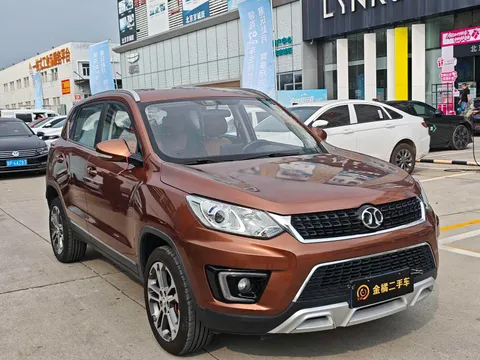BAIC Senova X35
