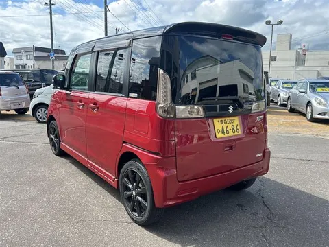 Suzuki Spacia Custom