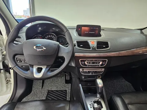 Renault SM3