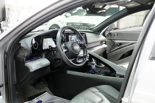 Hyundai Elantra (Avante)
