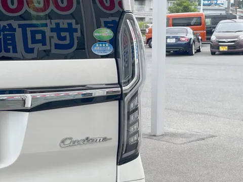 Honda N-BOX Custom