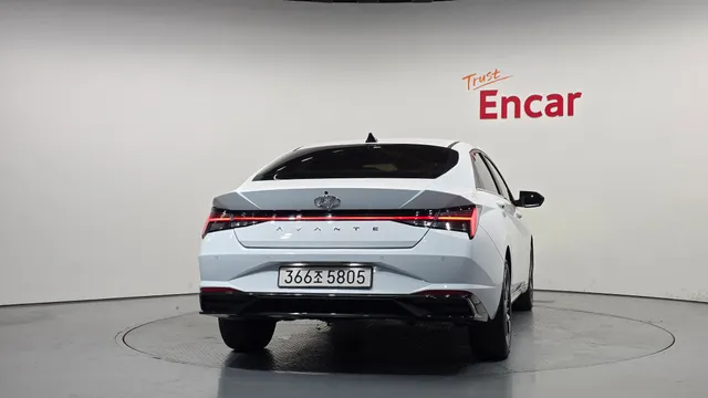 Hyundai Elantra (Avante)