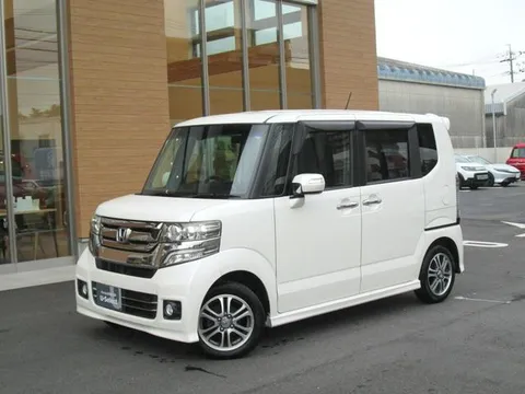 Honda N-BOX Custom