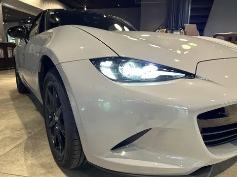 Mazda MX-5 (Roadster)