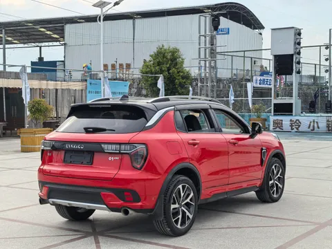 Lynk & Co 01