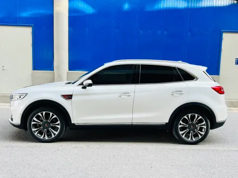Hongqi HS5