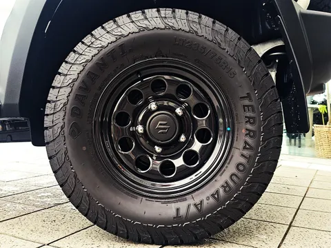 Suzuki Jimny Sierra