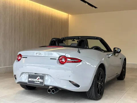 Mazda MX-5 (Roadster)