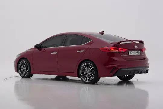 Hyundai Elantra (Avante)