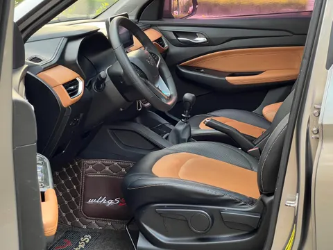 Wuling Hongguang S3