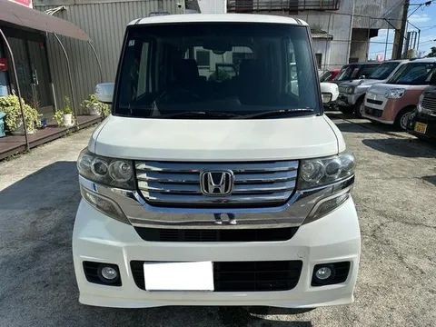 Honda N-BOX Custom