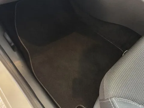 Renault Lutecia