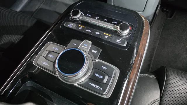 Genesis G90 (EQ900)