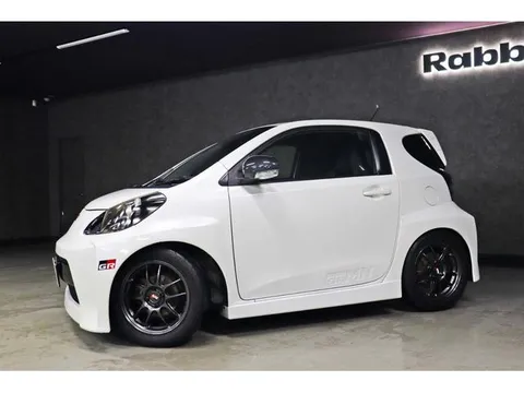Toyota iQ