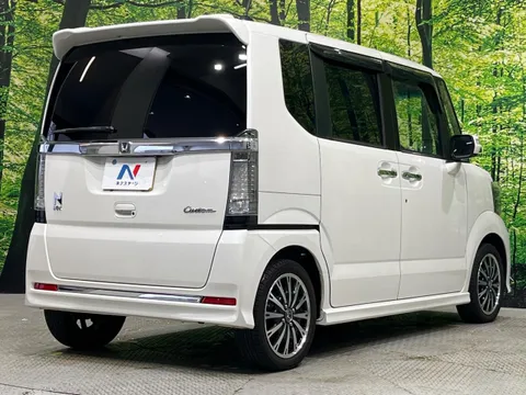 Honda N-BOX Custom
