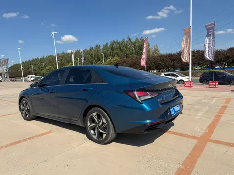 Hyundai Elantra (Avante)