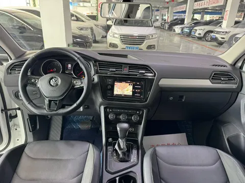 Volkswagen Tiguan L