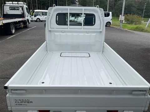 Nissan Clipper Truck