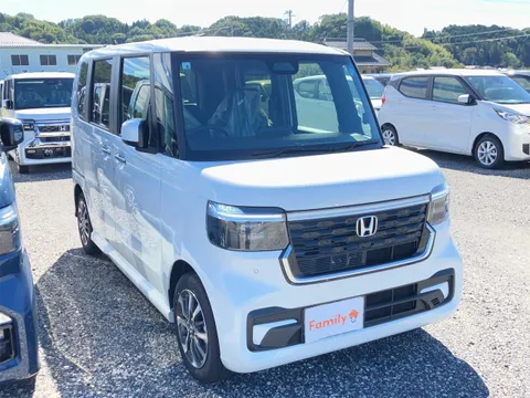 Honda N-BOX Custom