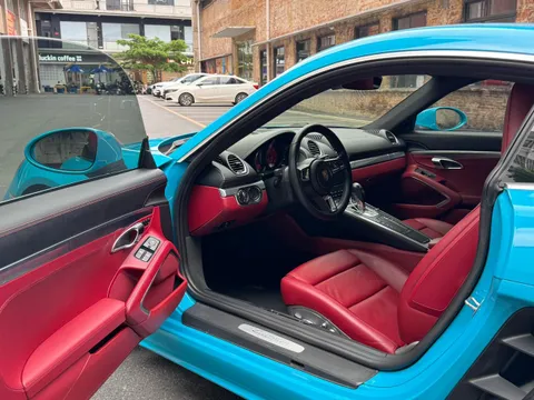 Porsche 718