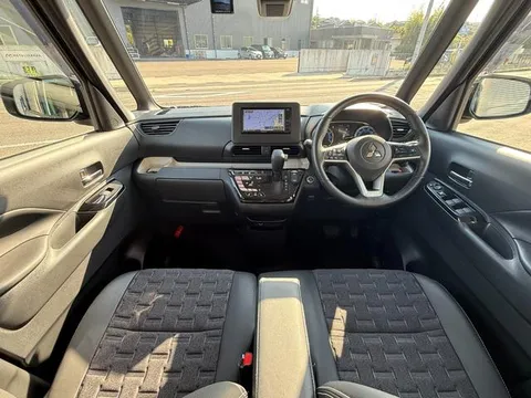 Mitsubishi Delica Mini