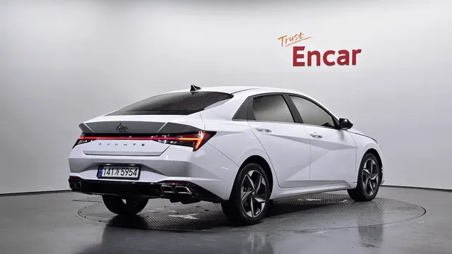 Hyundai Elantra (Avante)