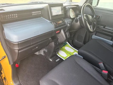 Suzuki Spacia Base