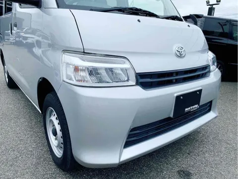 Toyota TownAce Van