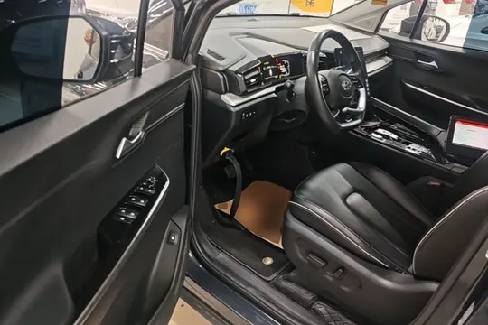 Hyundai Custo