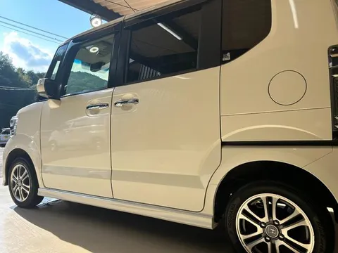Honda N-BOX Plus Custom