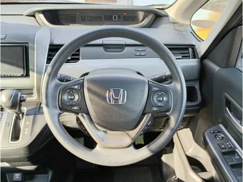 Honda Freed Plus