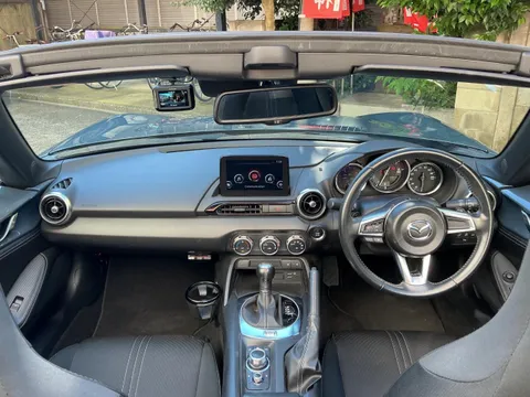 Mazda MX-5 (Roadster)