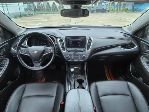 Chevrolet Malibu XL