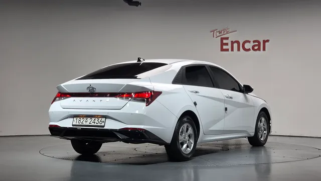 Hyundai Elantra (Avante)