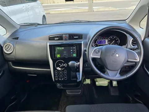 Mitsubishi eK Custom