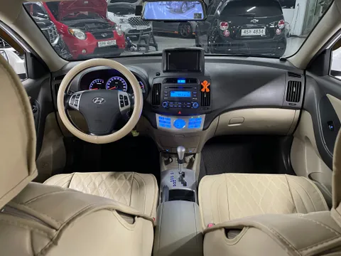 Hyundai Elantra (Avante)