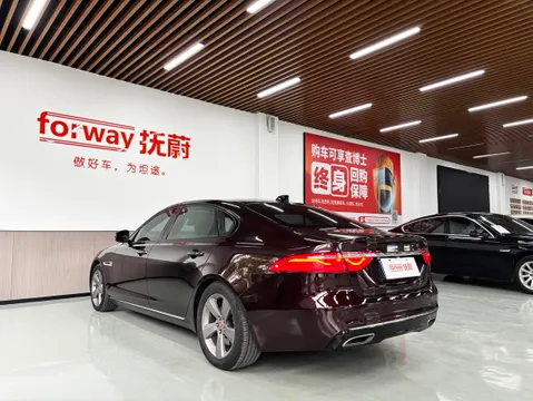 Jaguar XFL