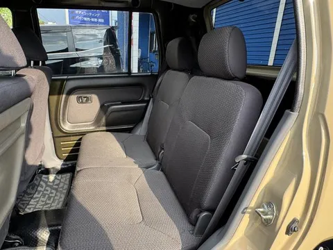 Daihatsu Naked